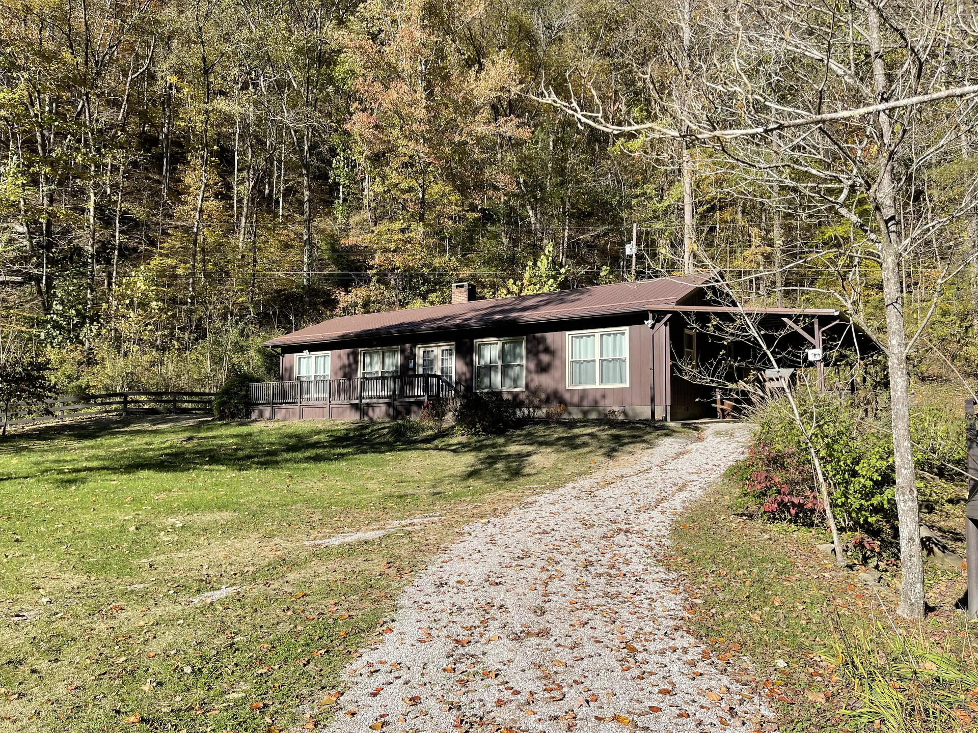 The Cottage at Wendover — charming retreat overlooking pastures